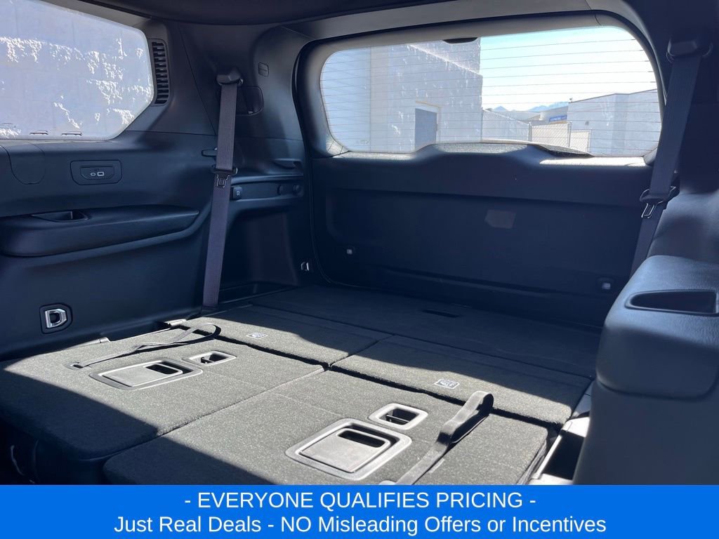 New 2025 Jeep Grand Cherokee L Laredo image 27