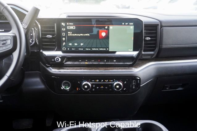 Used 2024 GMC Sierra 1500 SLE image 10