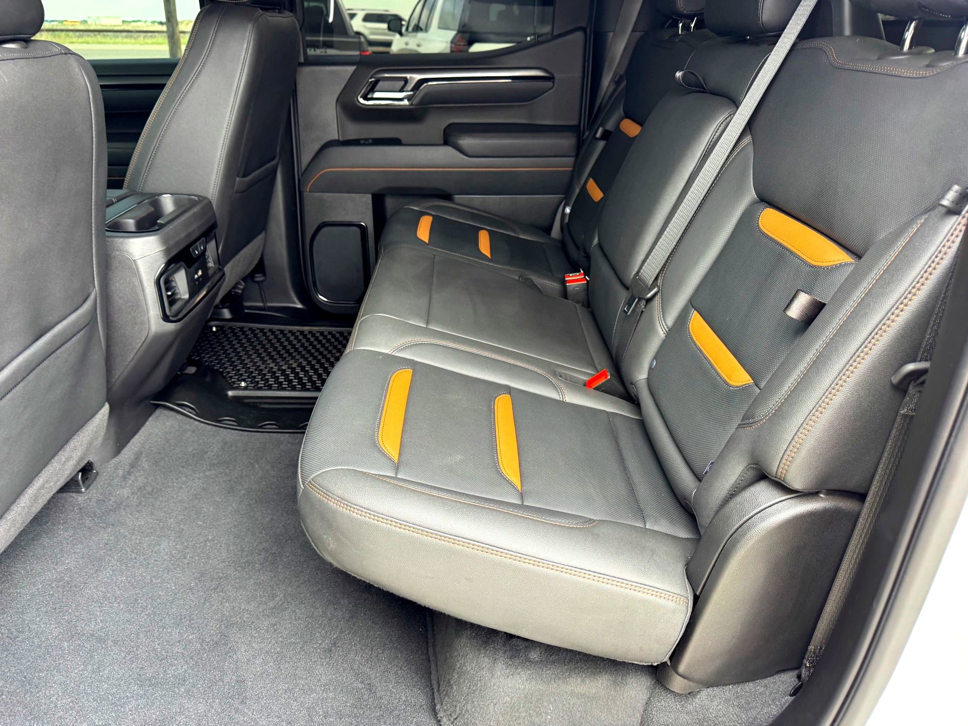 Used 2025 GMC Sierra 1500 AT4 image 18