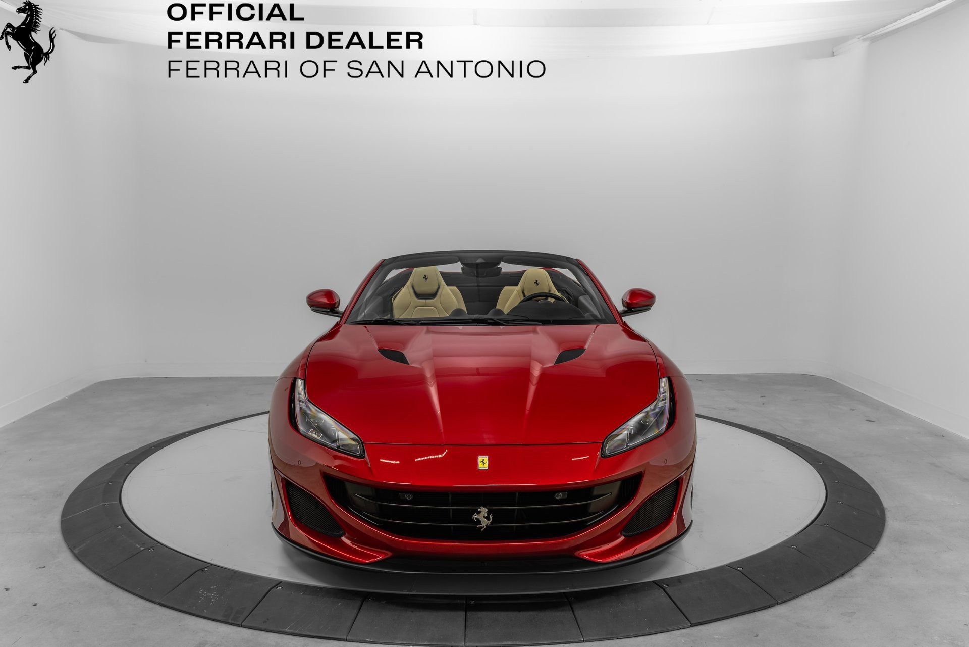 Certified 2020 Ferrari Portofino RWD image 8