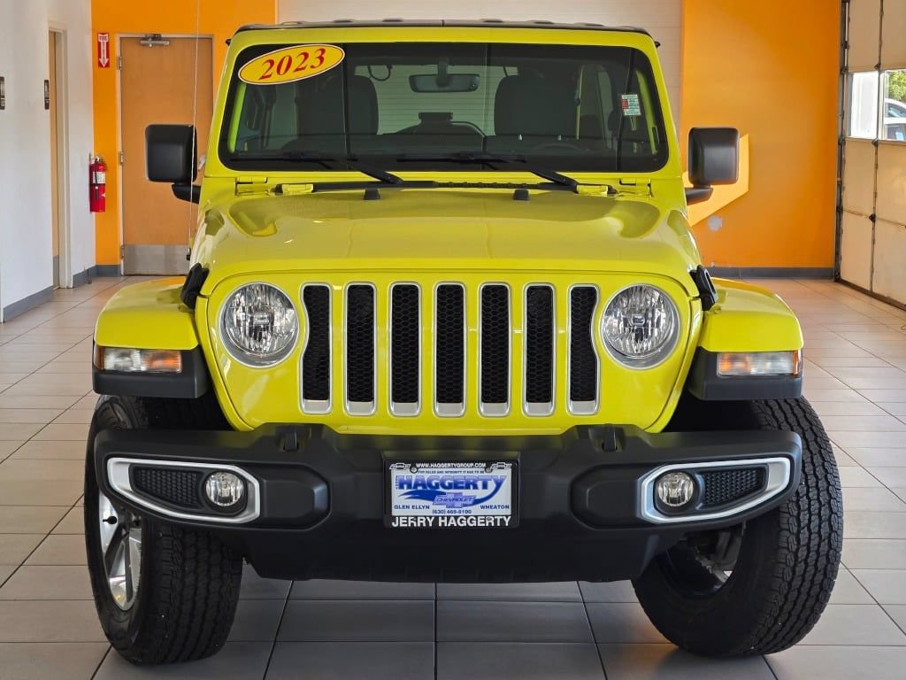 Used 2023 Jeep Wrangler Unlimited Sahara w/ Cold Weather Group AWD/4WD image 4