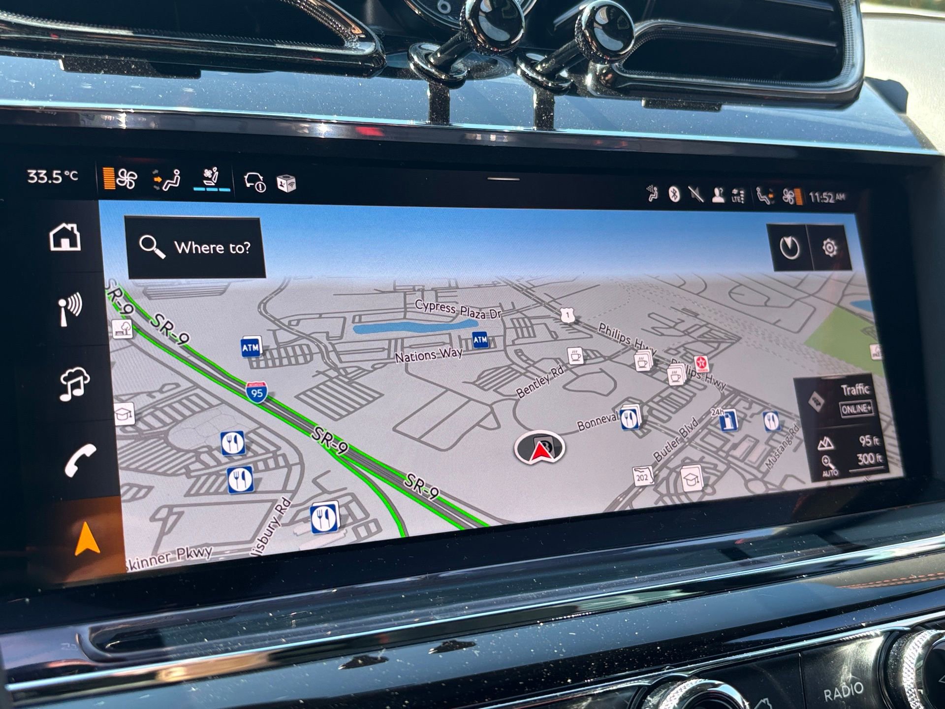 New 2025 Bentley Bentayga image 45