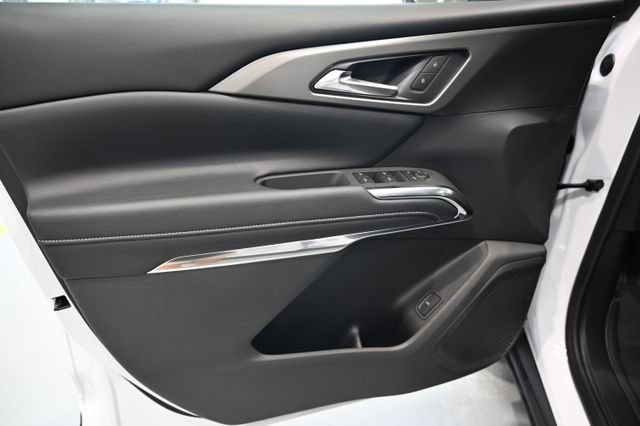 New 2026 Chevrolet Traverse LT w/ Driver Confidence Package FWD image 26