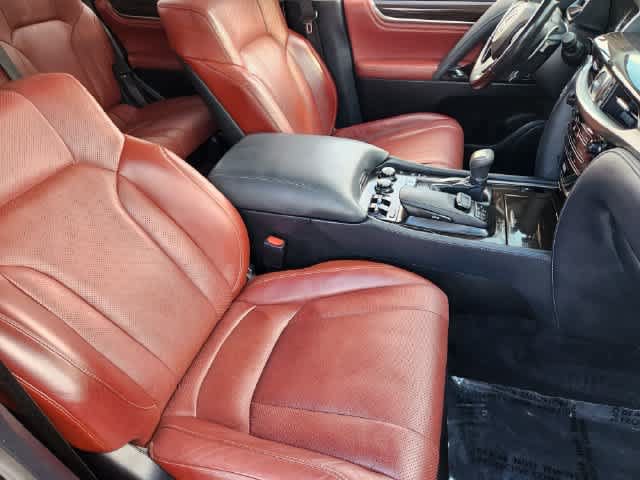 Used 2018 Lexus LX 570 4WD w/ Luxury Package image 14