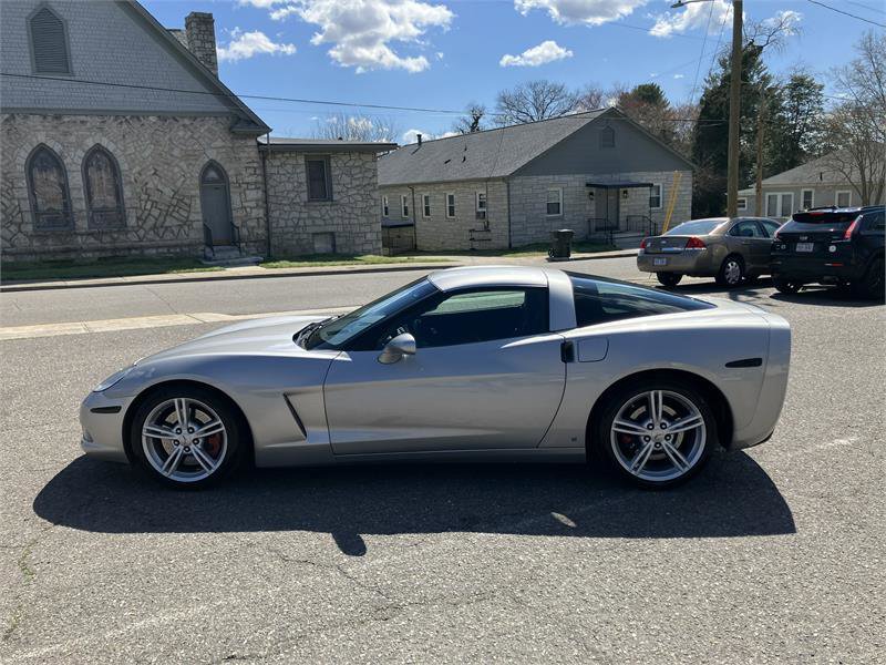 Used 2008 Chevrolet Corvette Coupe w/ Preferred Equipment Group image 4
