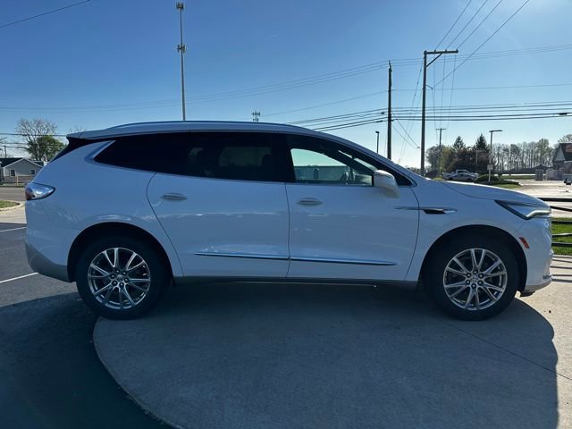 Used 2024 Buick Enclave Essence w/ Experience Buick Package image 8