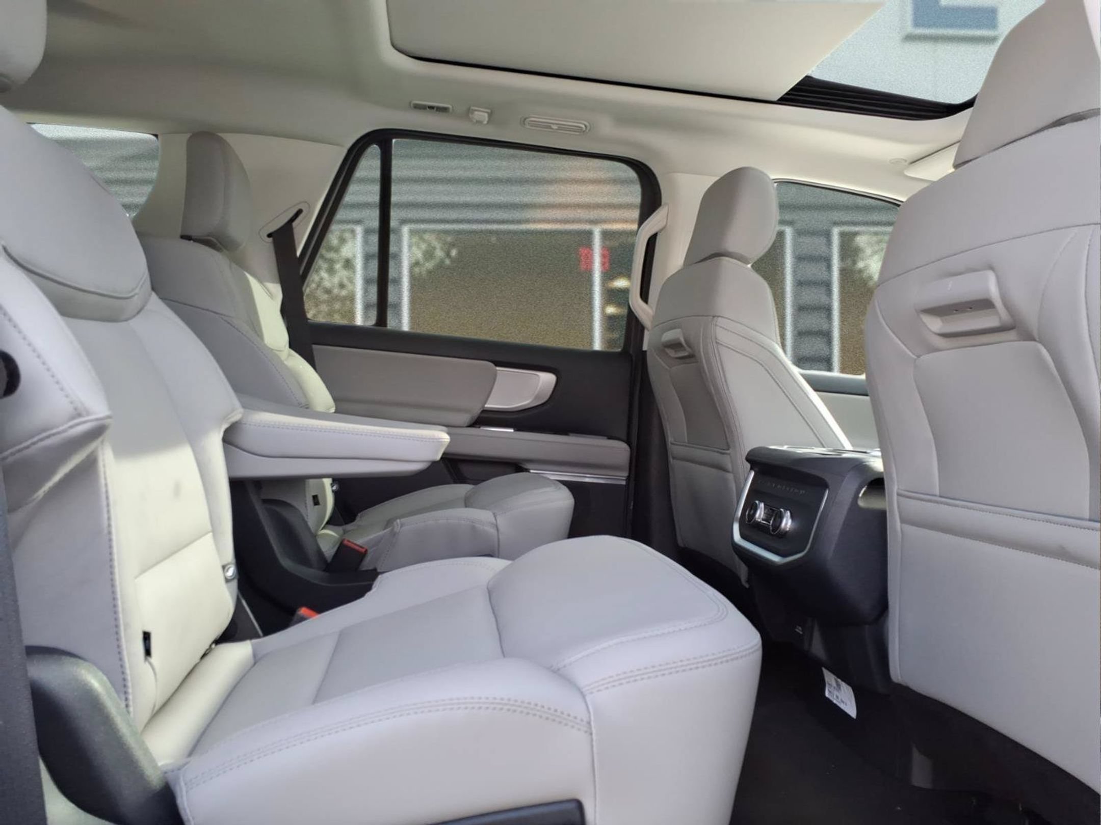 New 2026 Ford Expedition Active AWD/4WD image 7