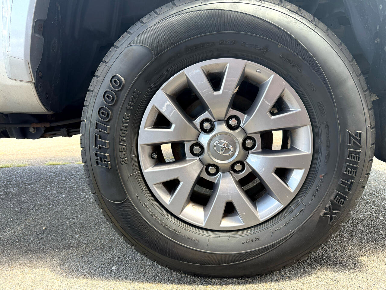 Used 2017 Toyota Tacoma SR5 image 27