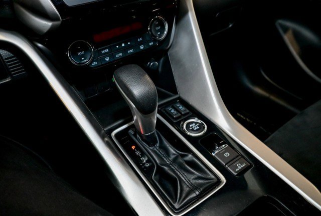Used 2022 Mitsubishi Eclipse Cross SE image 37