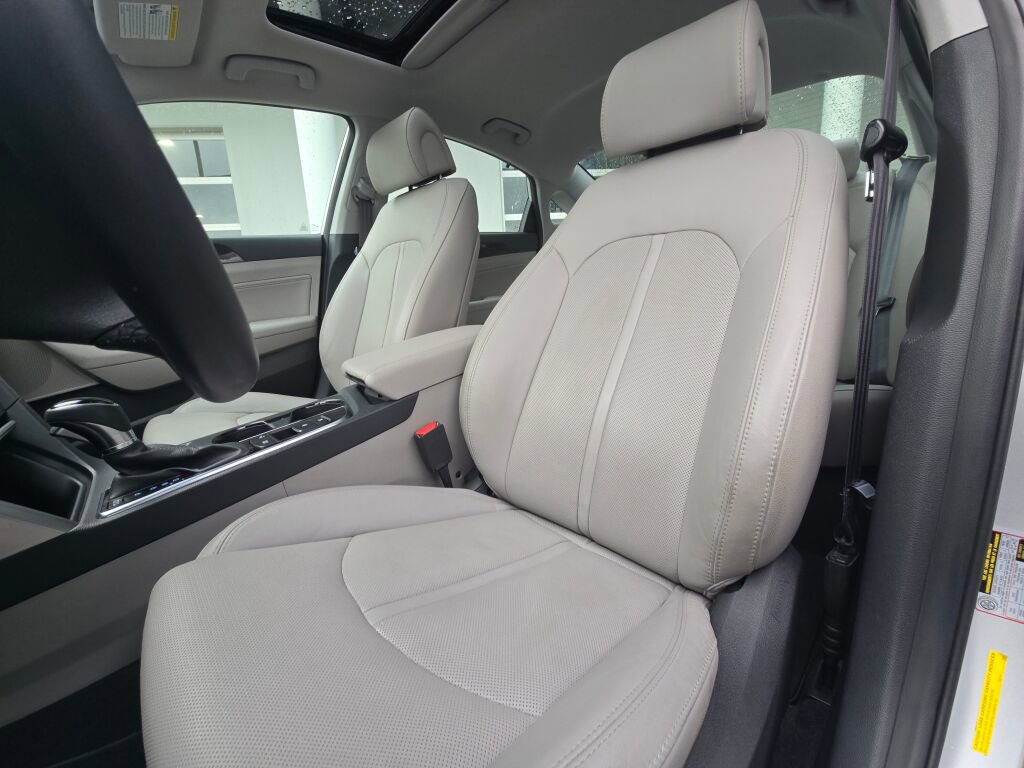 Used 2017 Hyundai Sonata Limited w/ Ultimate Package 04 image 18