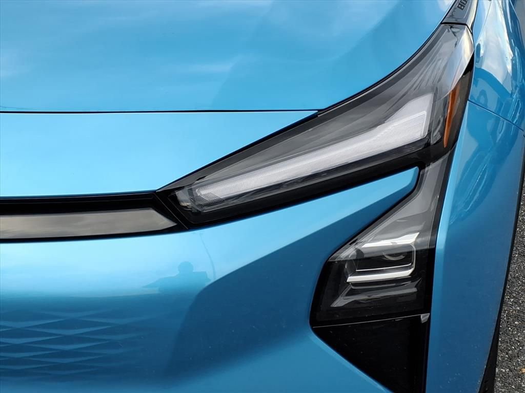 New 2027 Chevrolet Bolt LT w/ Comfort Package image 8