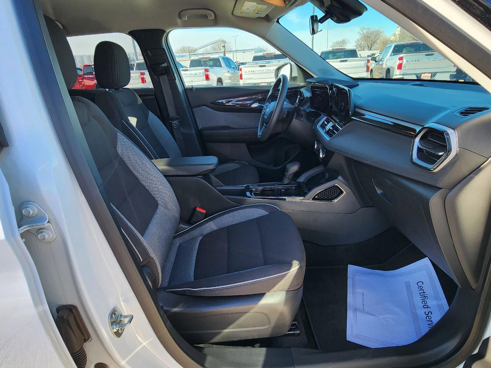 Used 2025 Chevrolet TrailBlazer LT AWD/4WD image 25