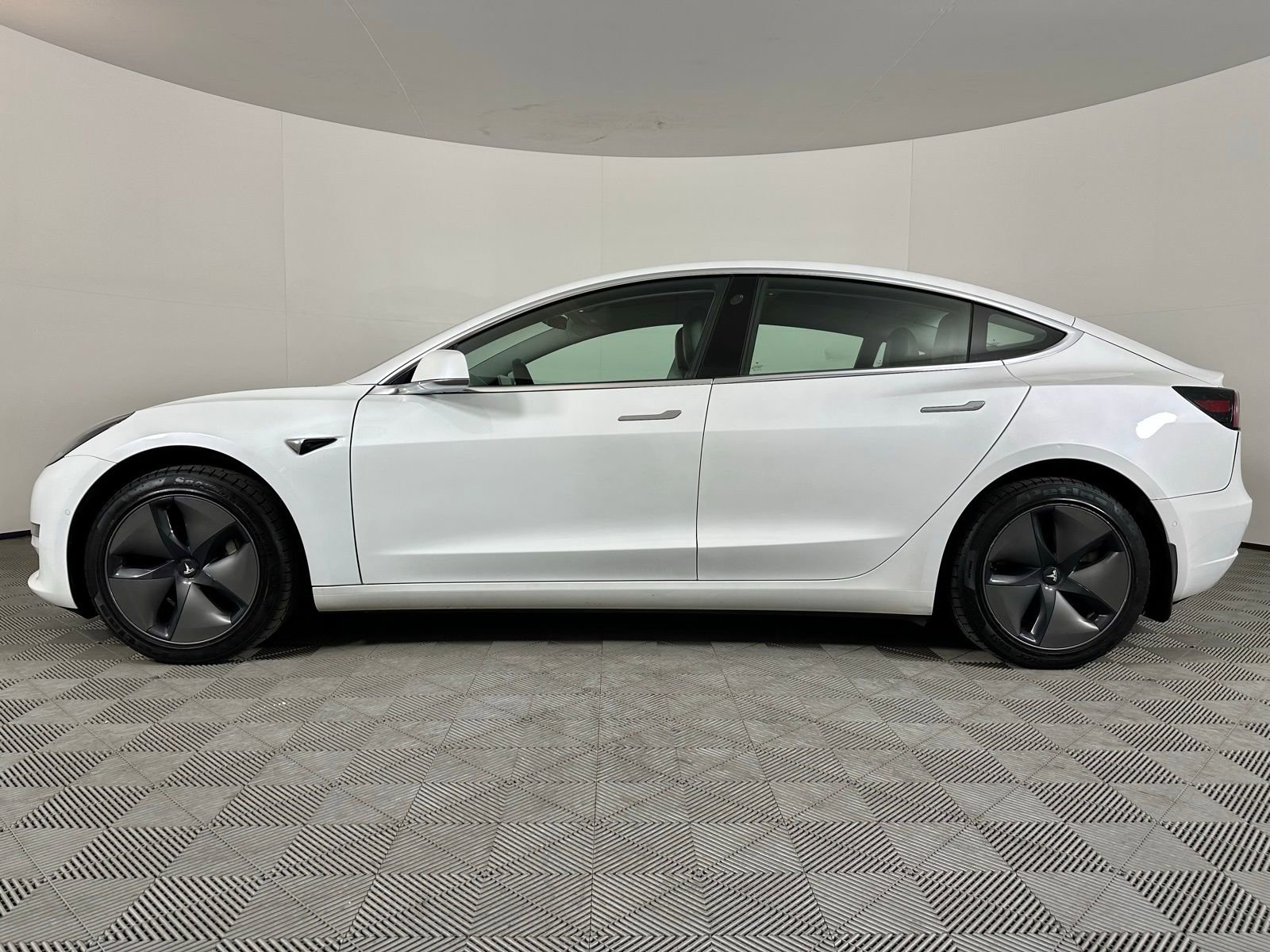 Used 2020 Tesla Model 3 Long Range AWD/4WD image 16