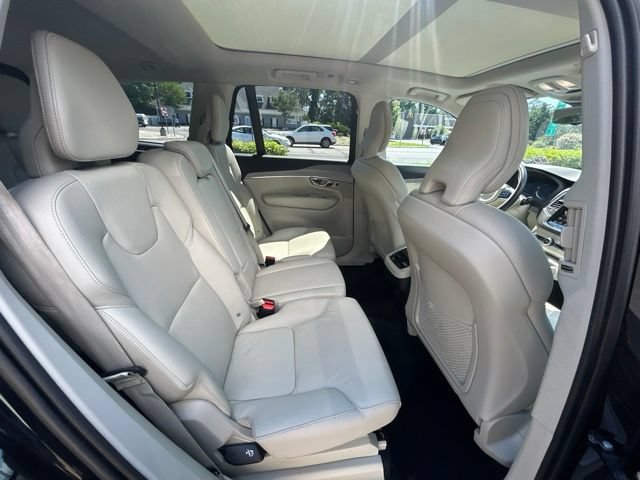 Certified 2025 Volvo XC90 B5 Core w/ Climate Package AWD/4WD image 13
