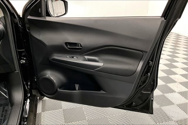 New 2025 Nissan Kicks Play S image 32