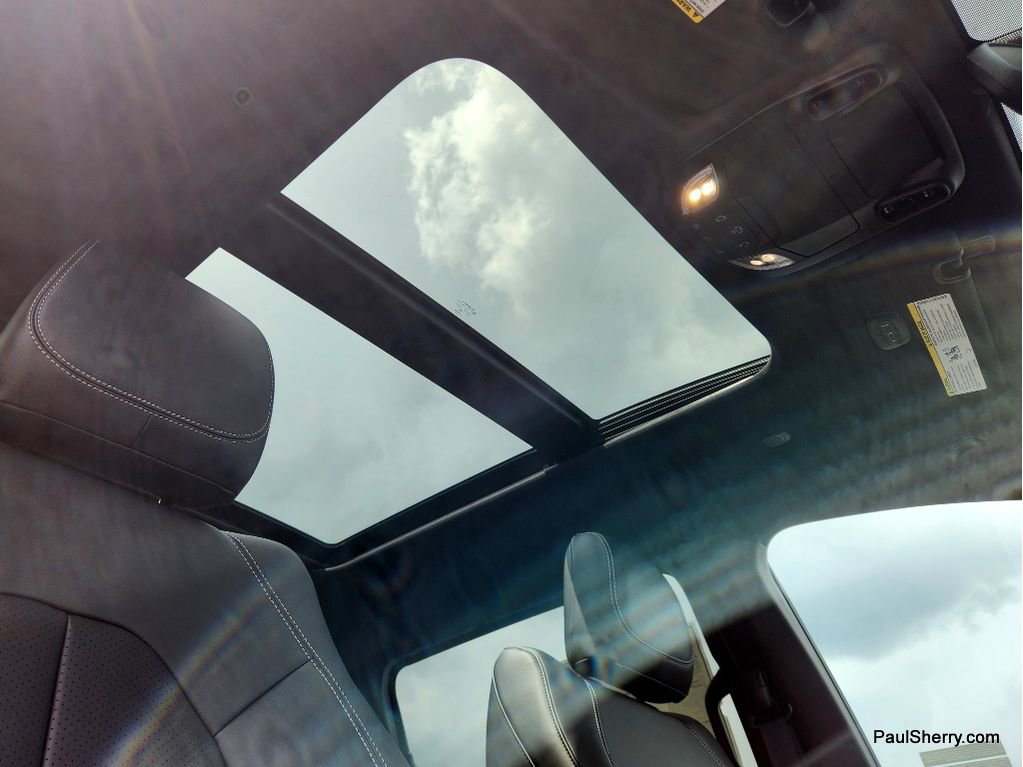 New 2026 Chrysler Pacifica Select image 3