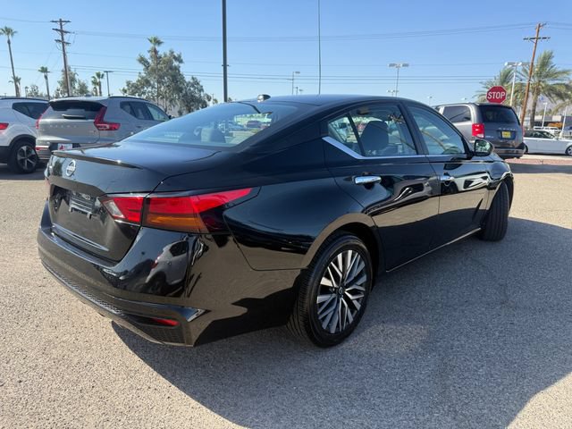 Used 2025 Nissan Altima 2.5 SV FWD image 8