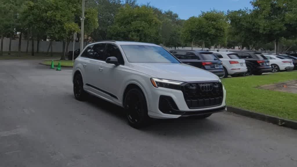 Certified 2025 Audi Q7 2.0T Premium Plus AWD/4WD image 2