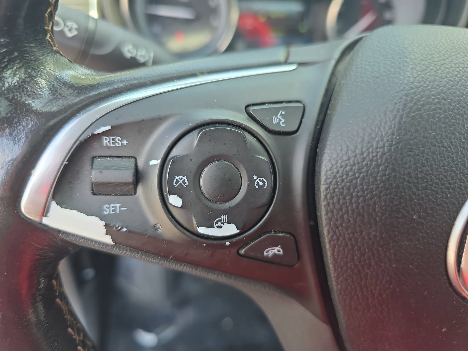 Used 2017 Buick Envision Essence w/ LPO, Cargo Package FWD image 16
