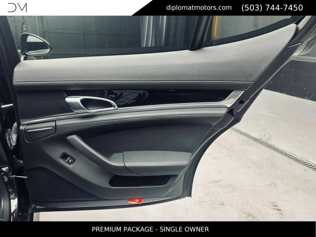 Used 2014 Porsche Panamera 4 AWD/4WD image 26