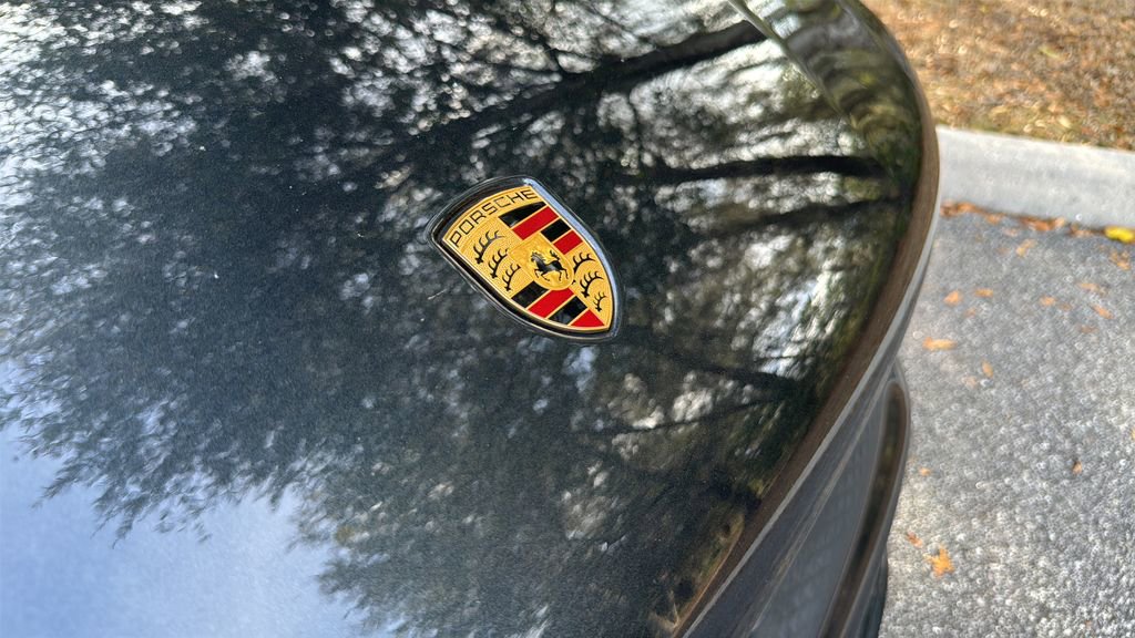 Certified 2023 Porsche Macan image 23