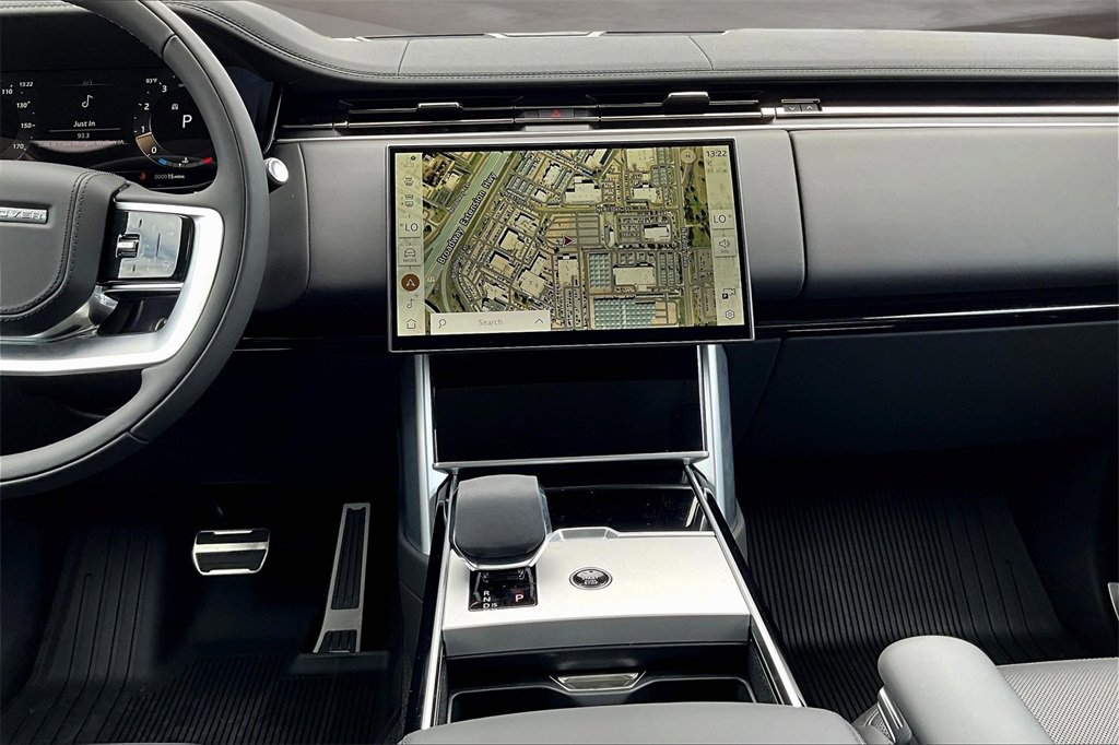 New 2025 Land Rover Range Rover SE image 7
