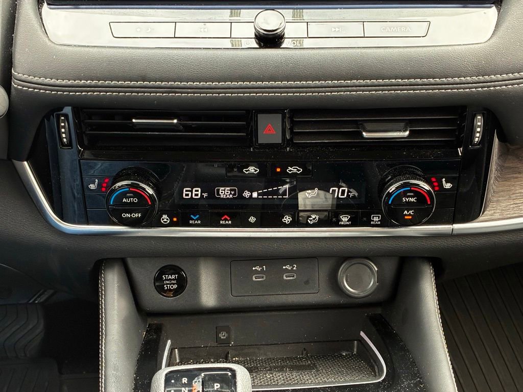 Used 2025 Nissan Rogue Platinum w/ Platinum Premium Package AWD/4WD image 22