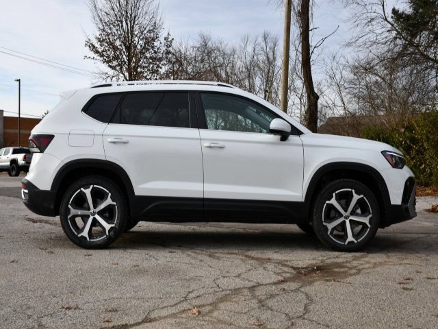 New 2026 Volkswagen Taos SEL AWD/4WD image 8