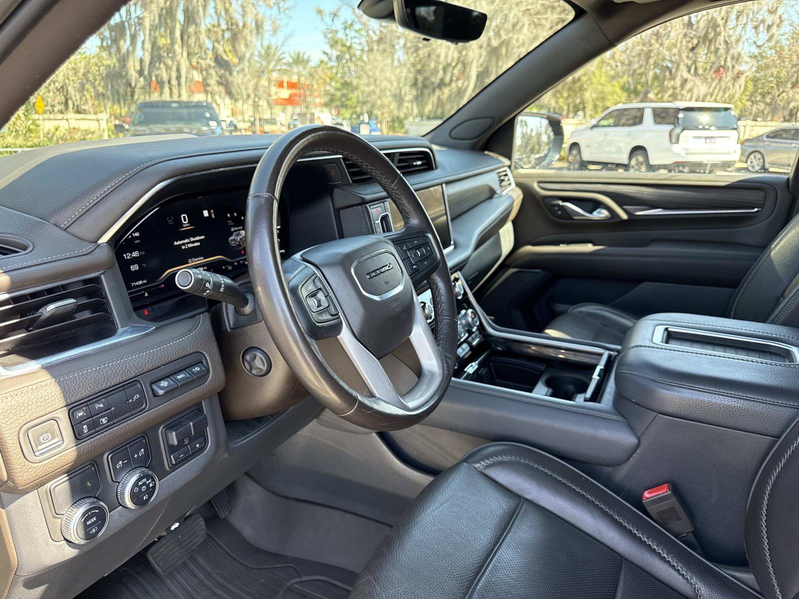 Used 2022 GMC Yukon XL Denali w/ Denali Ultimate Package image 21