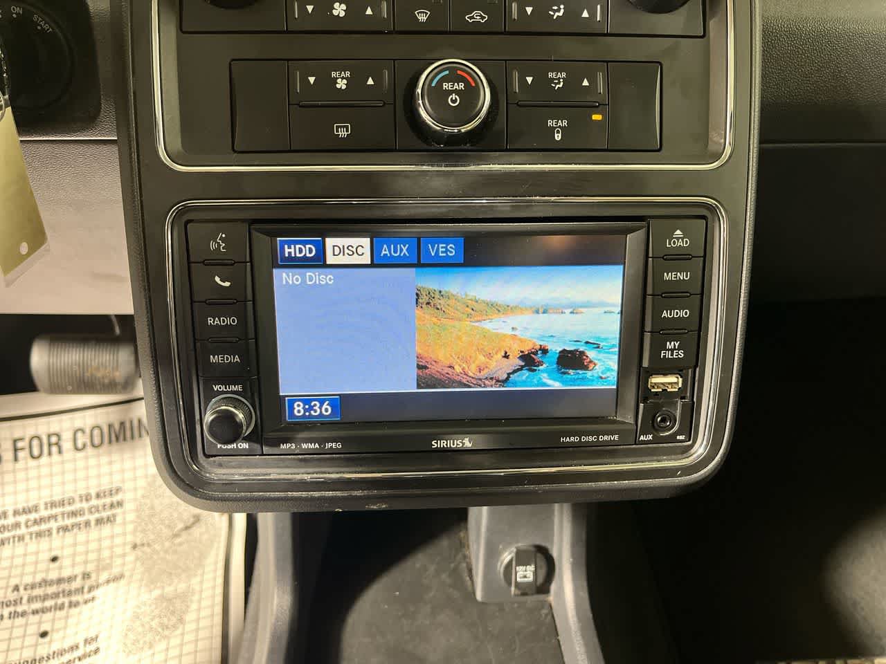 Used 2010 Dodge Journey R/T w/ Flexible Seating Group FWD image 18
