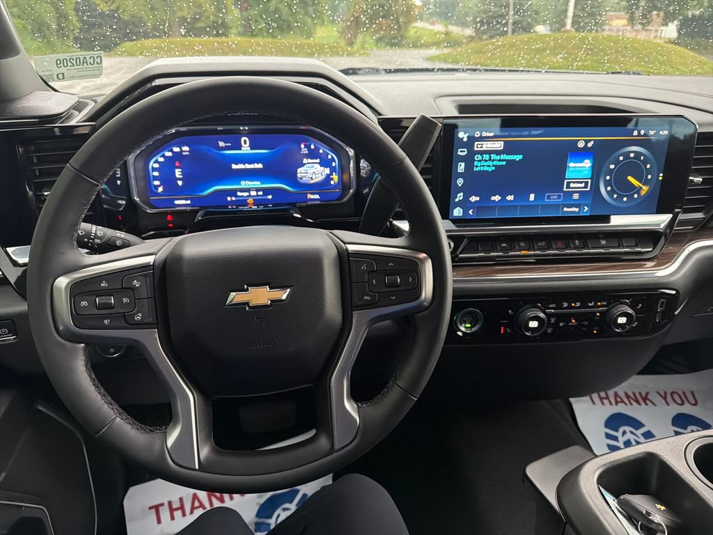 Used 2024 Chevrolet Silverado 1500 LT AWD/4WD image 15