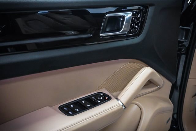 Used 2019 Porsche Cayenne S AWD/4WD image 12