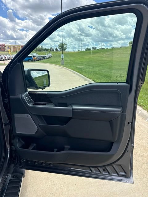 Used 2021 Ford F150 Lariat AWD/4WD image 3