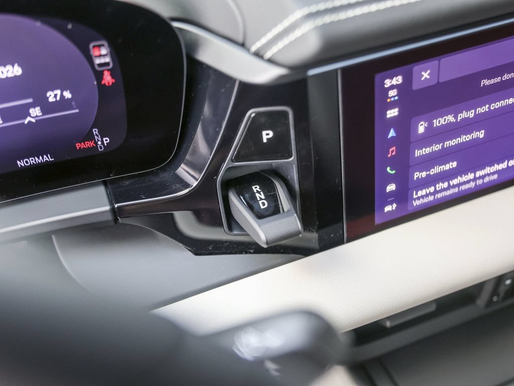 New 2026 Porsche Macan Electric RWD image 23
