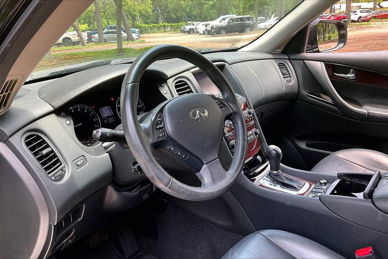 Used 2017 INFINITI QX50 2WD w/ Premium Plus Package image 14