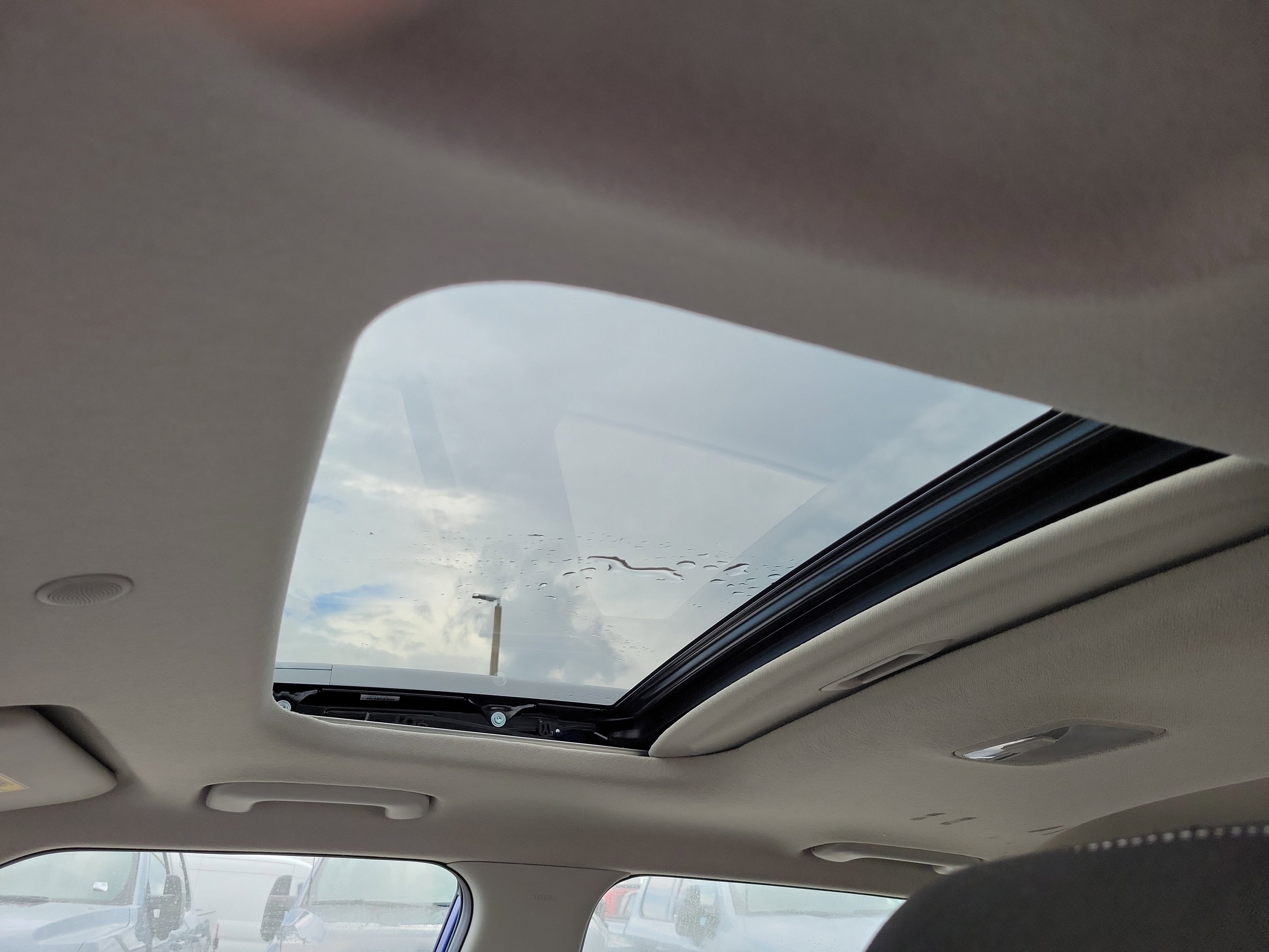 Used 2025 Hyundai Venue FWD image 10