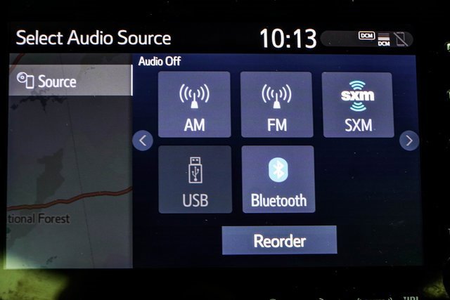 Used 2021 Toyota Avalon XLE w/ Moonroof Package image 27