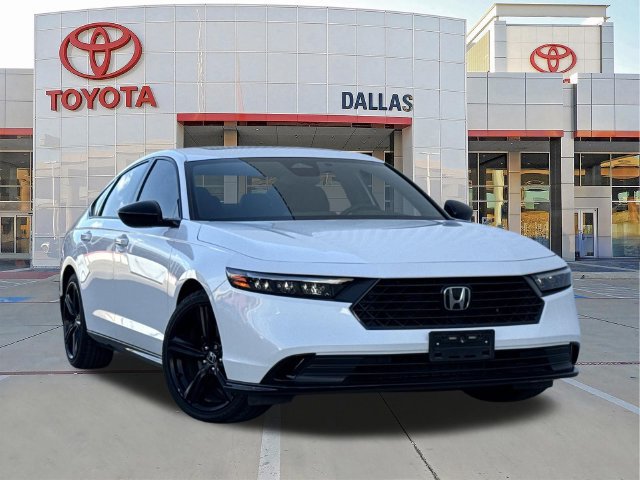 Used 2025 Honda Accord Sport image 1