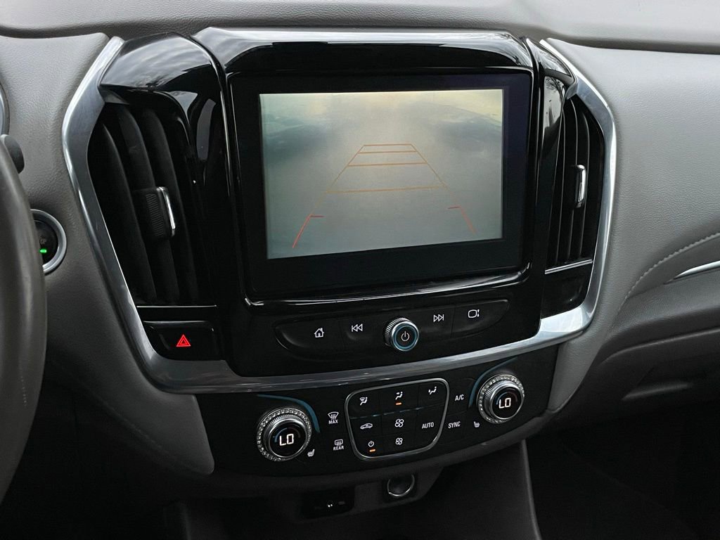 Used 2019 Chevrolet Traverse LT image 18