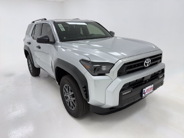 New 2026 Toyota 4Runner SR5 AWD/4WD image 2