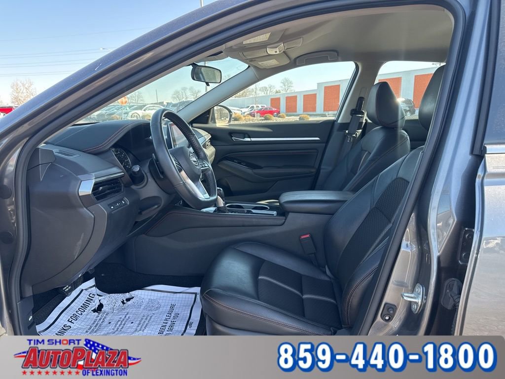 Used 2023 Nissan Altima 2.5 SR image 3