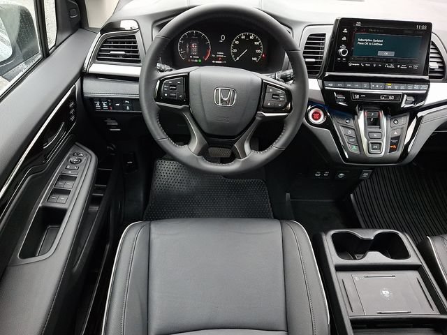 Certified 2025 Honda Odyssey Touring image 13