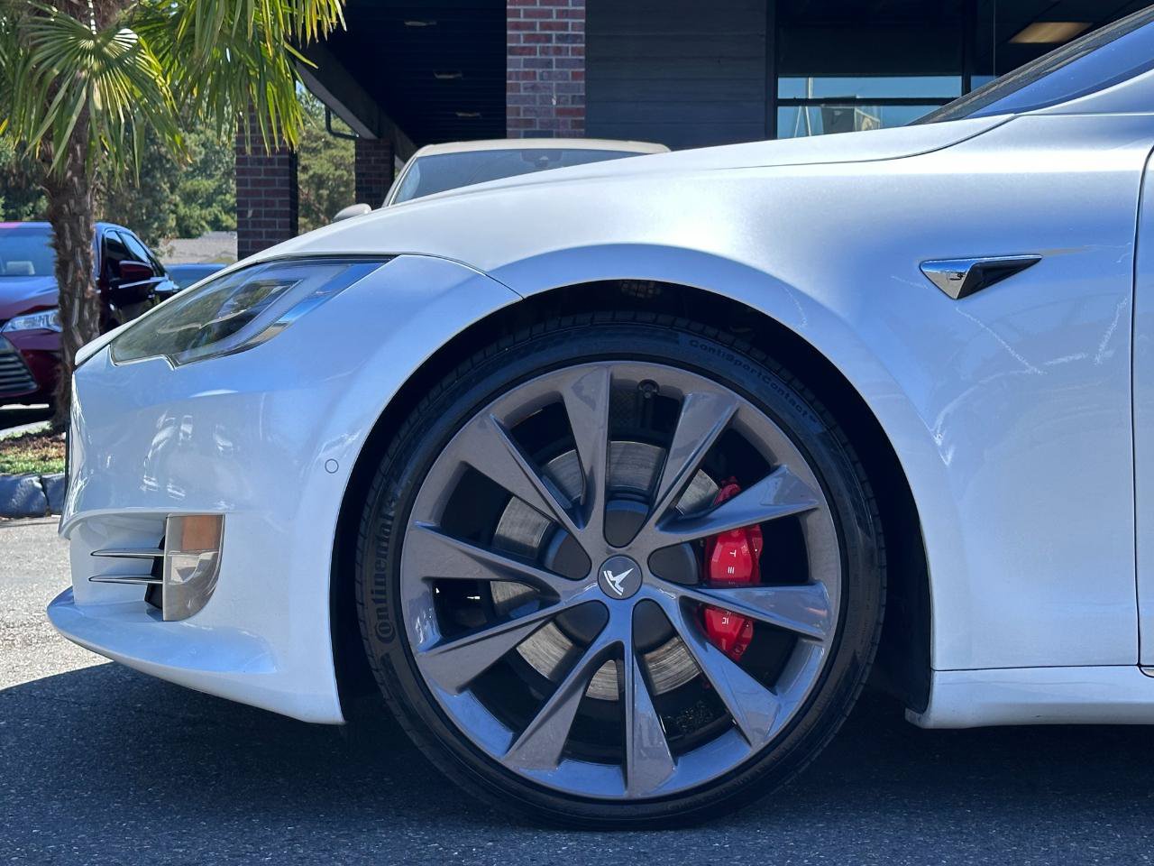 Used 2019 Tesla Model S Performance AWD/4WD image 36