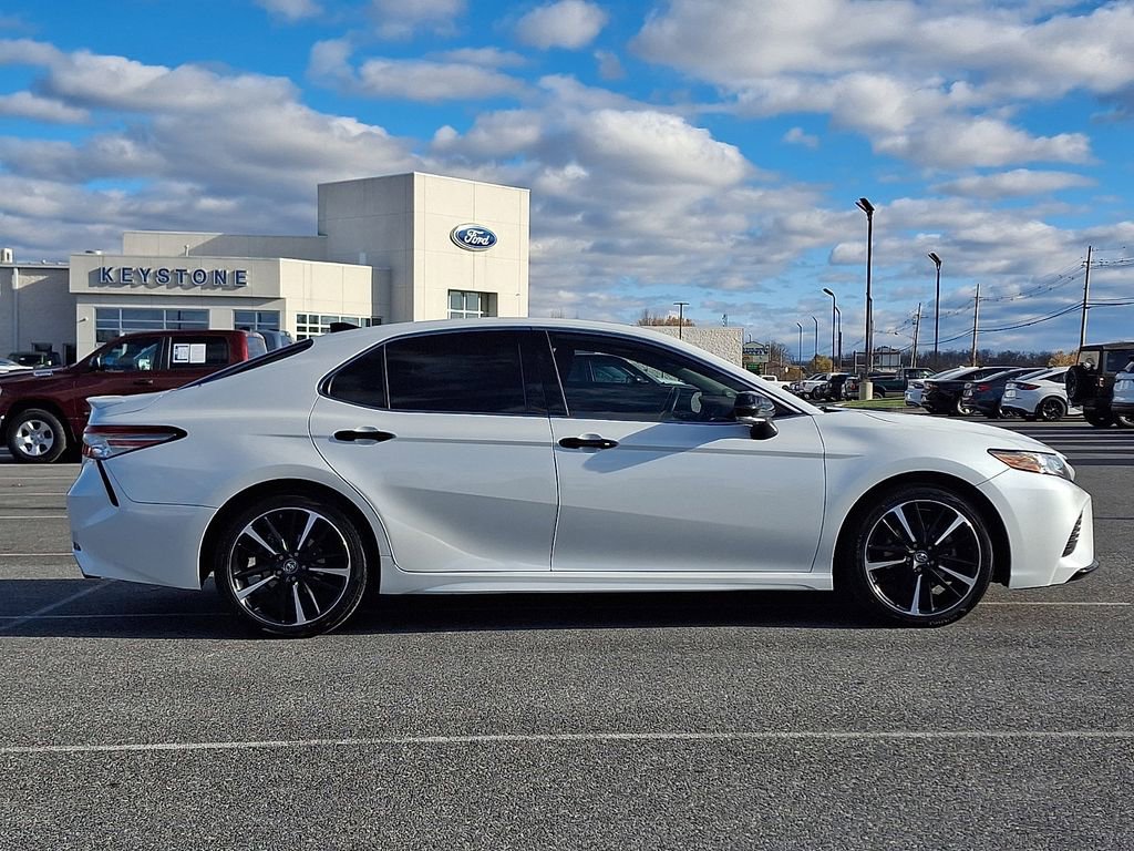 Used 2019 Toyota Camry XSE image 7