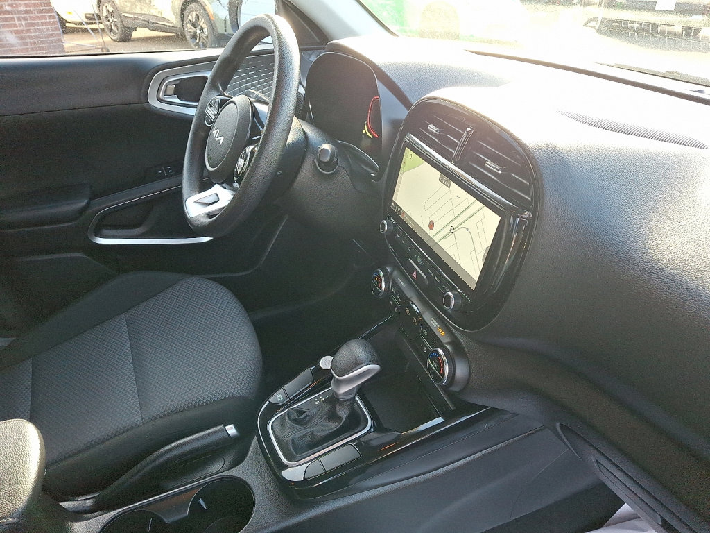 Used 2023 Kia Soul S image 14