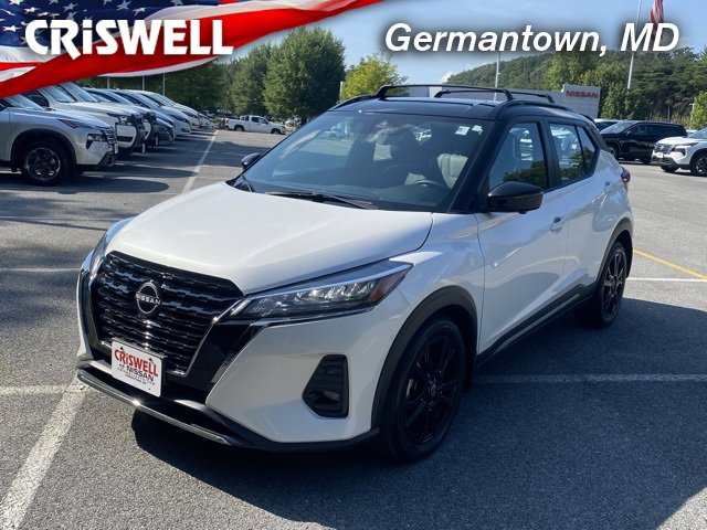 Used 2022 Nissan Kicks SR w/ Premium Package image 1