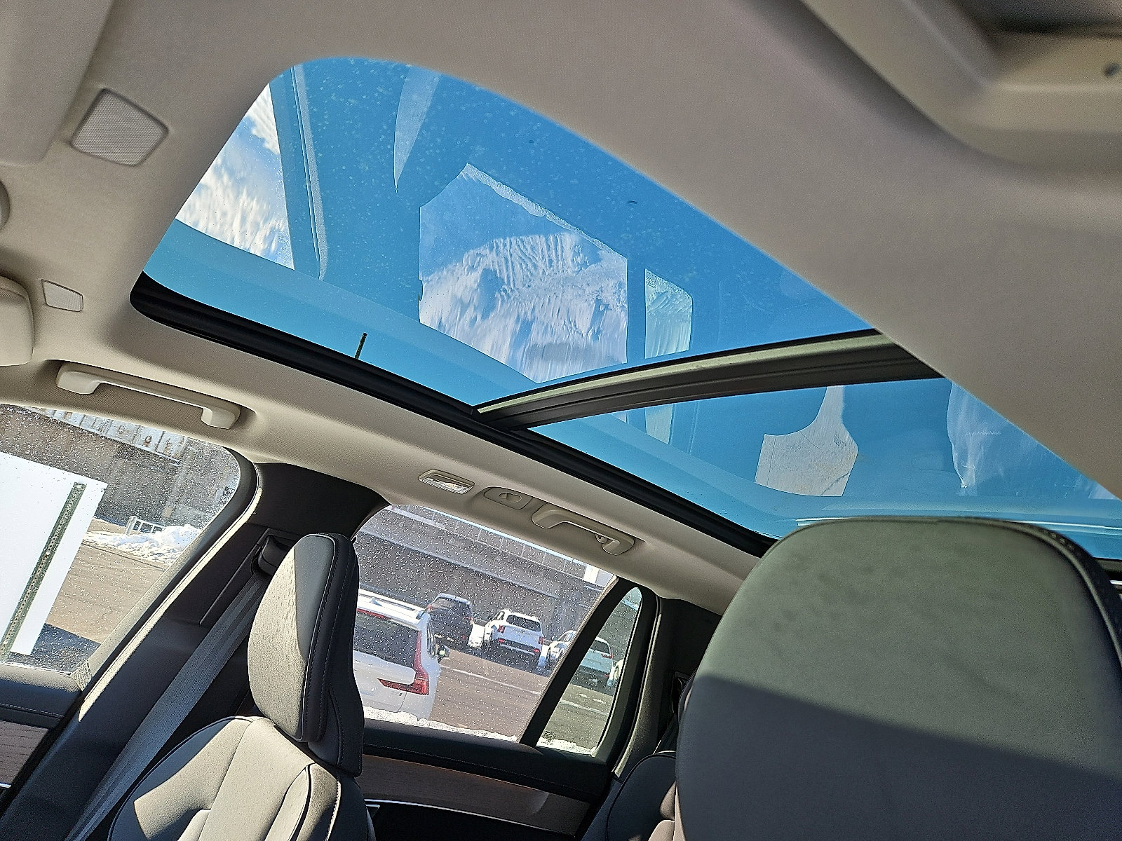 New 2026 Volvo XC90 B6 Plus w/ Protection Package image 12