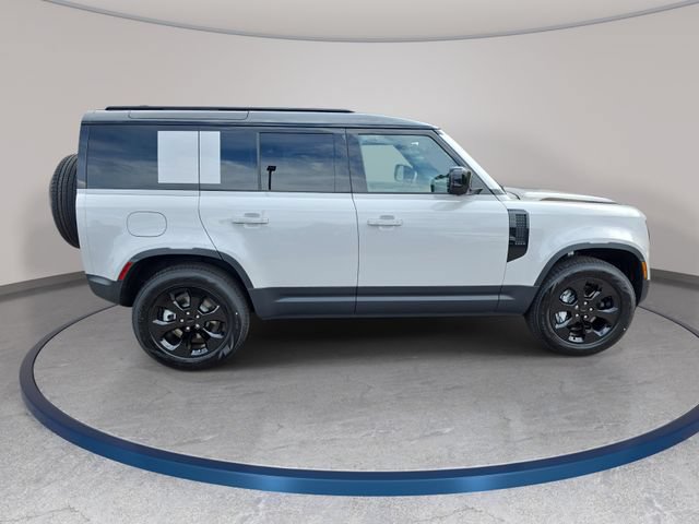 New 2026 Land Rover Defender 110 S AWD/4WD image 4