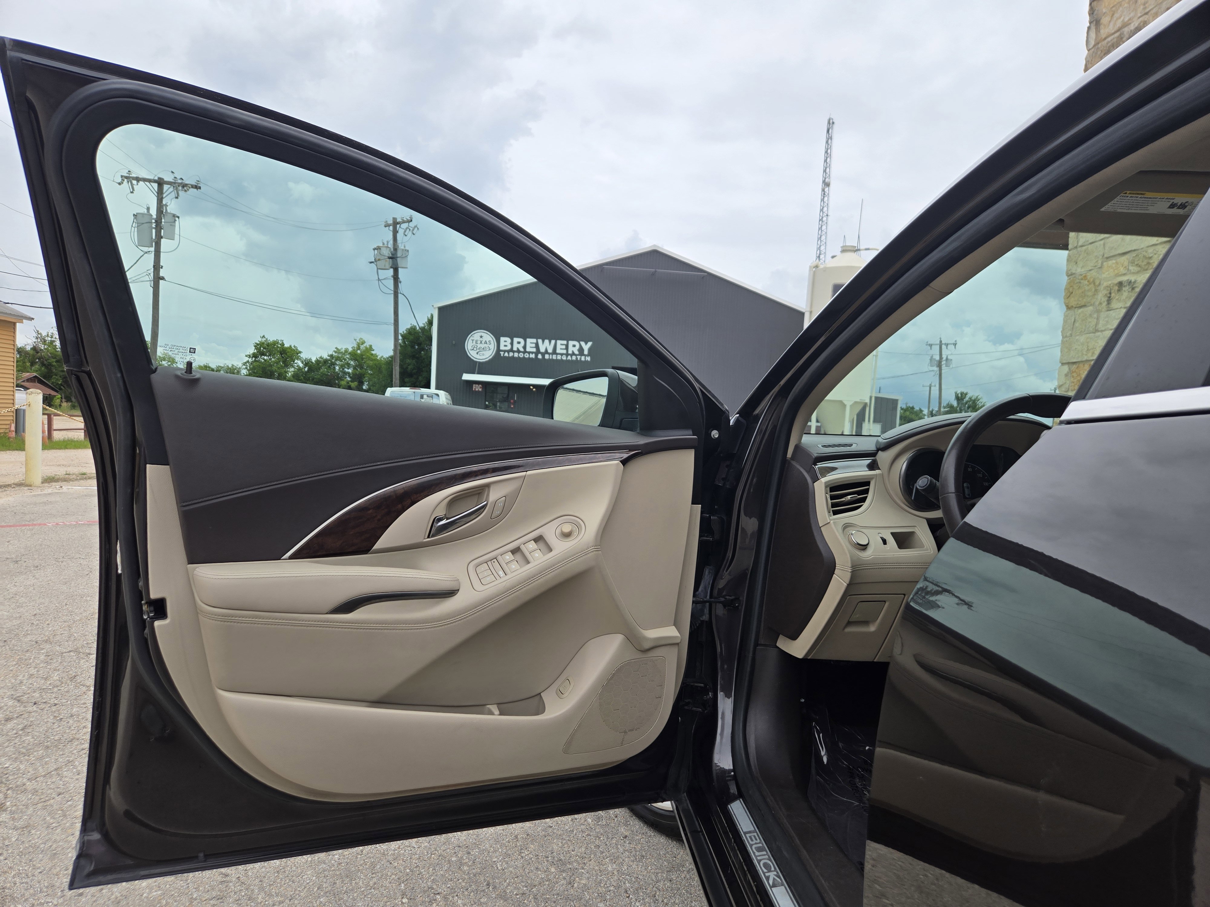 Used 2014 Buick LaCrosse Leather AWD/4WD image 4