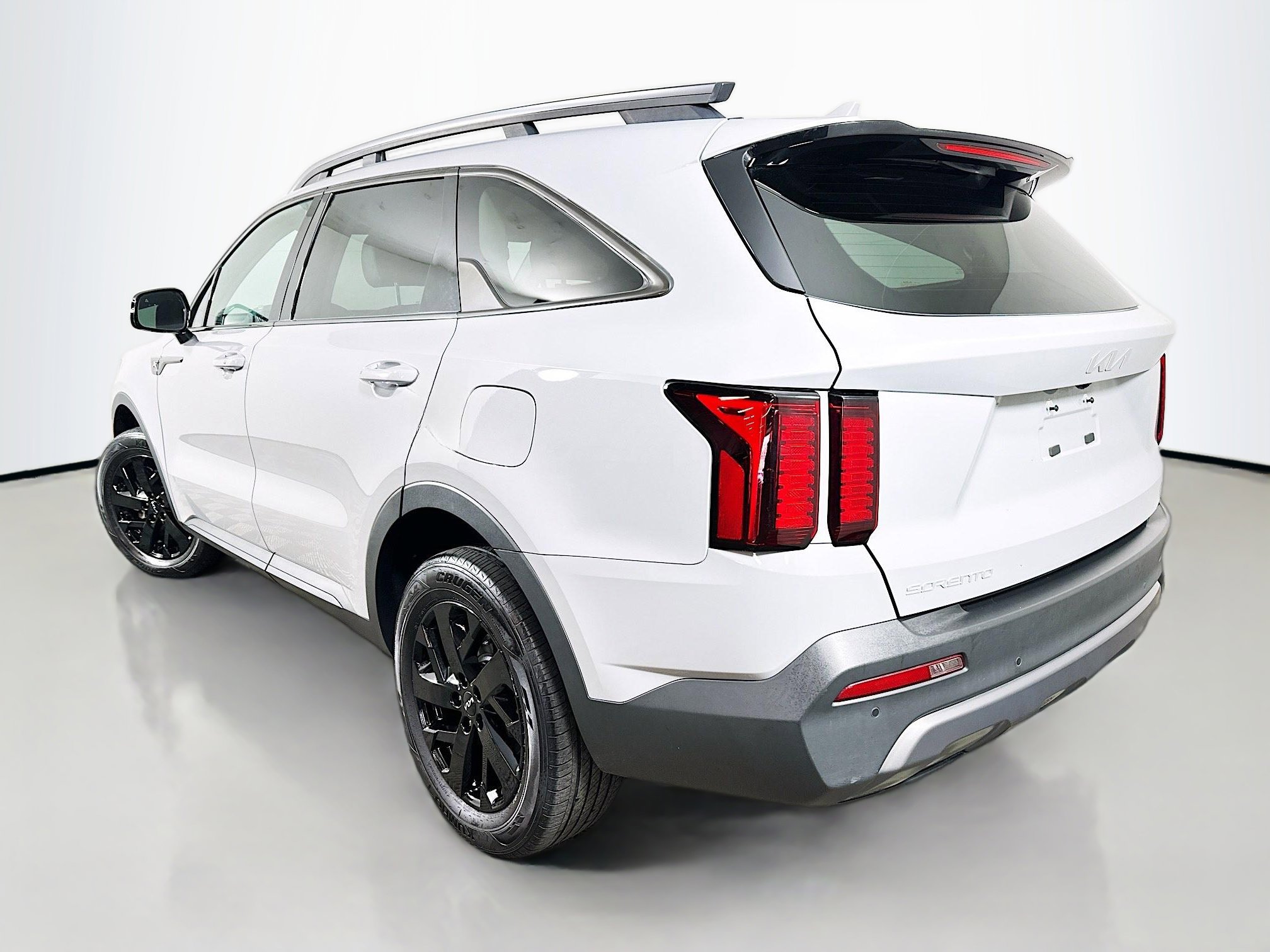 Used 2023 Kia Sorento S w/ Panoramic Sunroof Package image 5